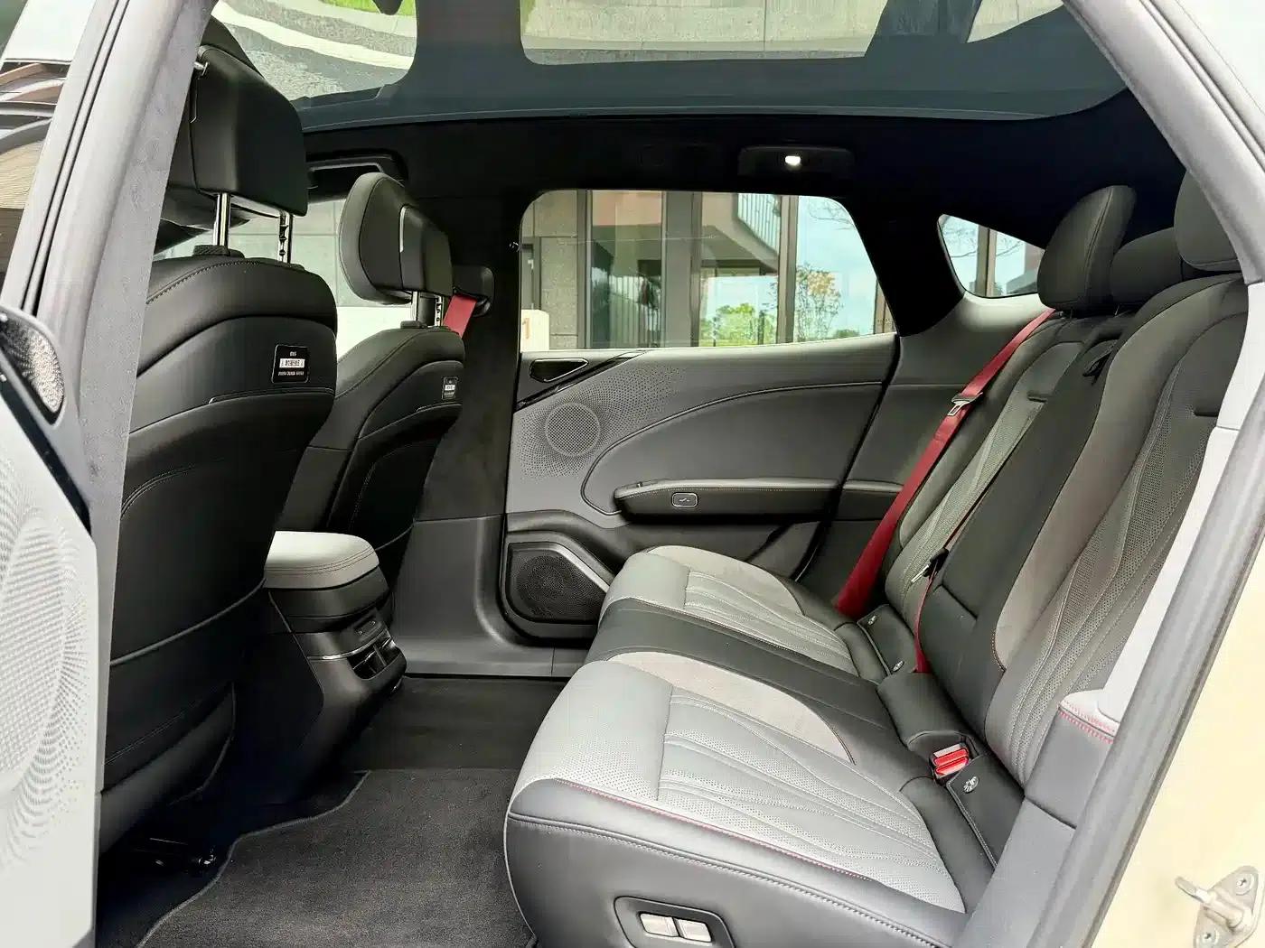 Extreme Krypton 007GT 2025 All-Wheel Drive Intelligent Driving Edition 75kWh — миниатюра 11