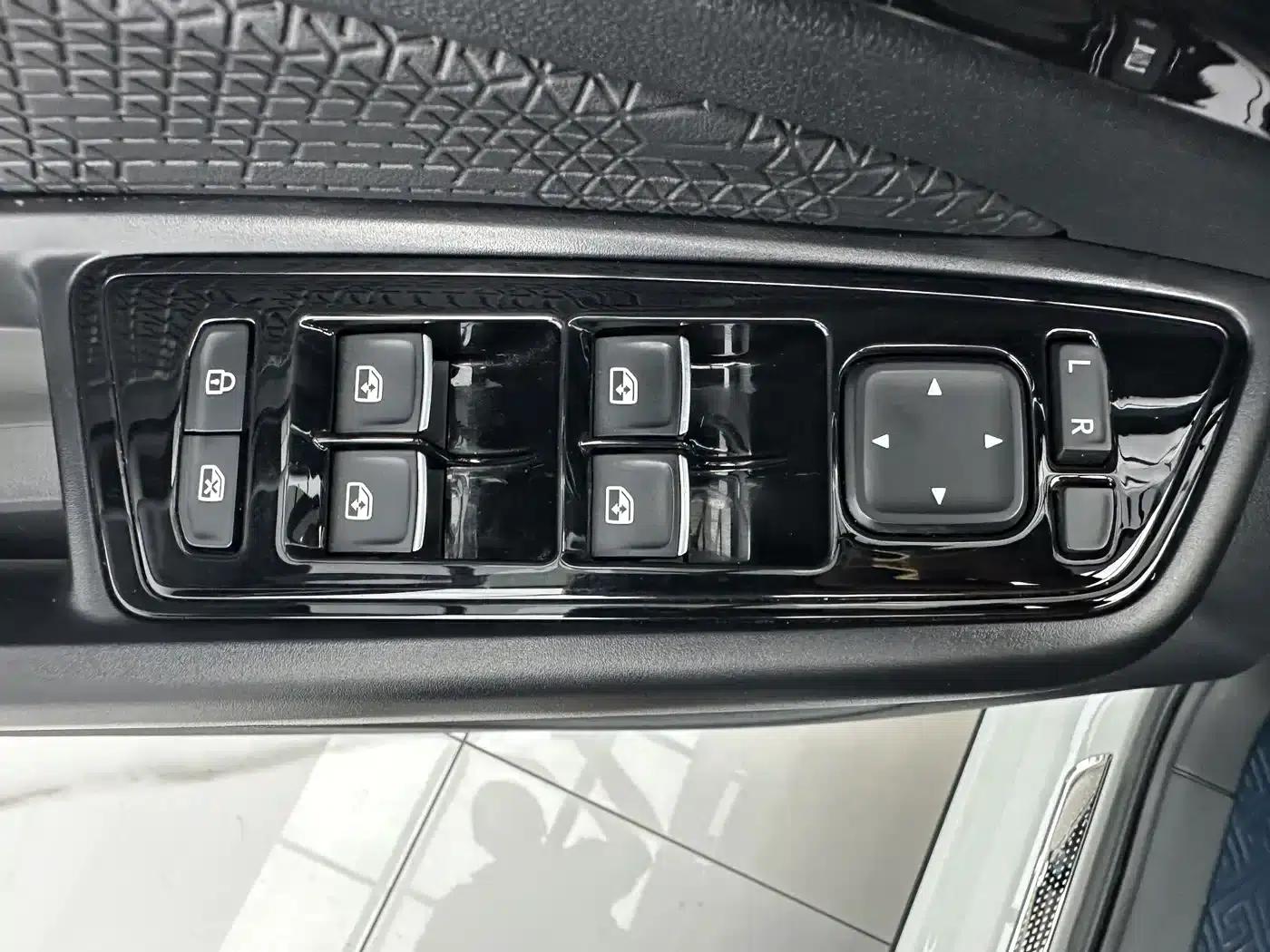 Jetta VS5 2022 280TSI Automatic High Gloss Enjoyment Edition — миниатюра 12