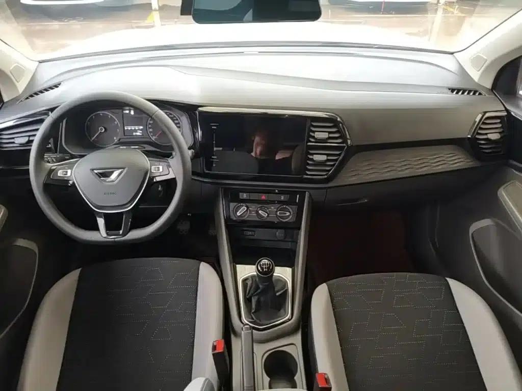 Jetta VS5 2019 280TSI Manual Entry-level Model — миниатюра 10
