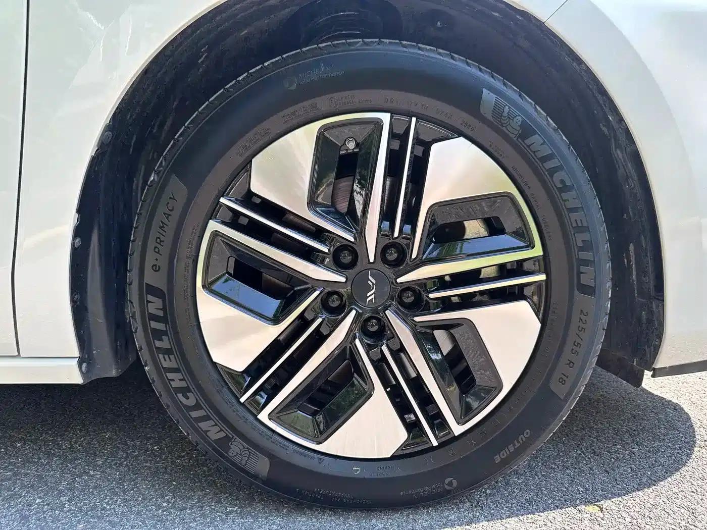 Refine RF8 PHEV 2024 Smart Edition 1.5T 150KM Premium Model (Lithium Iron Phosphate) — миниатюра 6