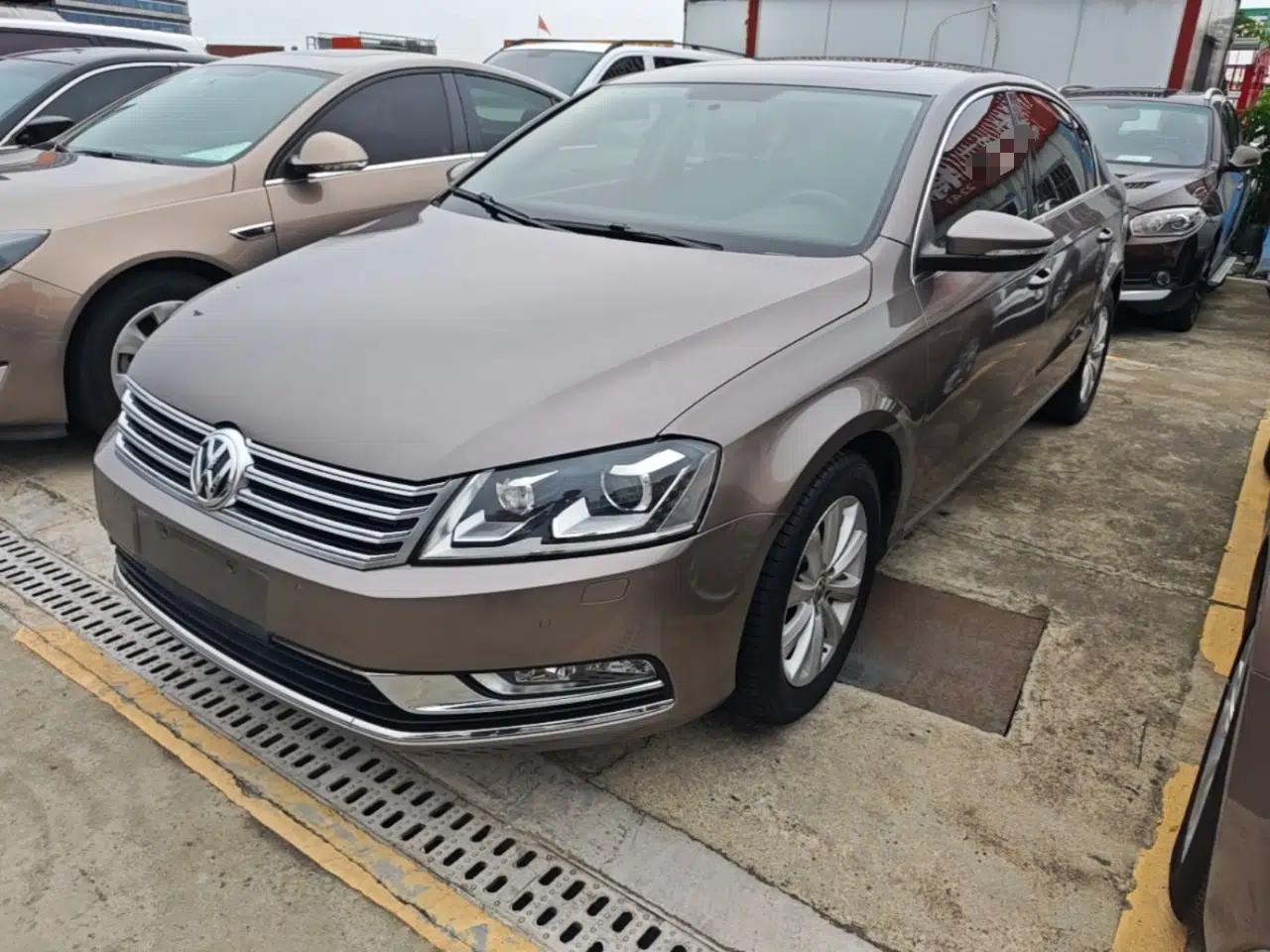 Volkswagen Magotan 2015 2.0 TSI Luxury Model — миниатюра 1