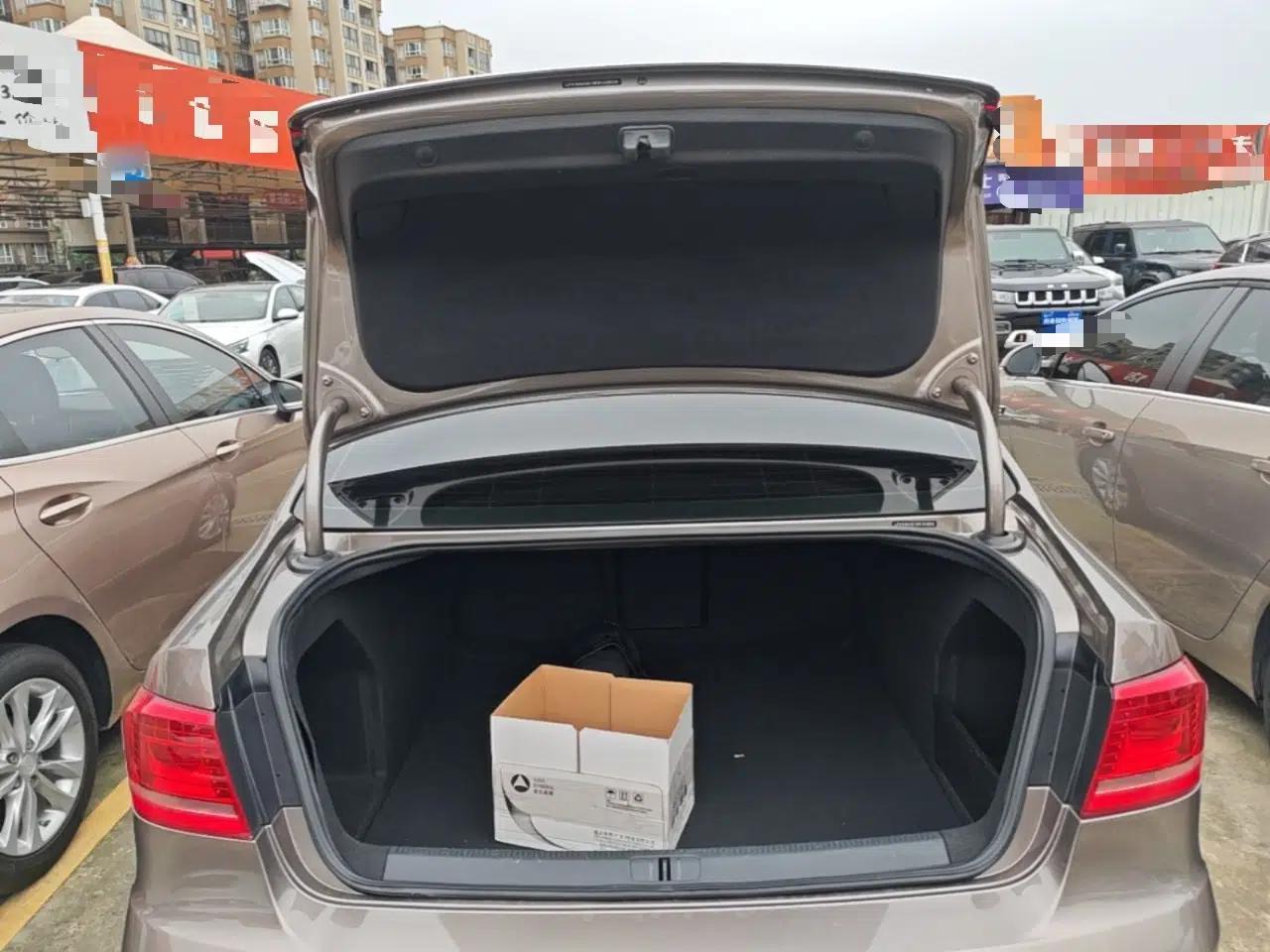 Volkswagen Magotan 2015 2.0 TSI Luxury Model — миниатюра 22