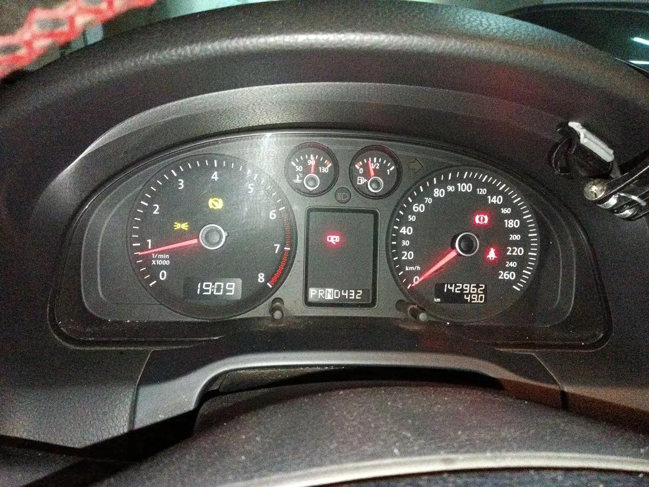 Volkswagen Passat 2011 1.8T Automatic Luxury Model — миниатюра 11