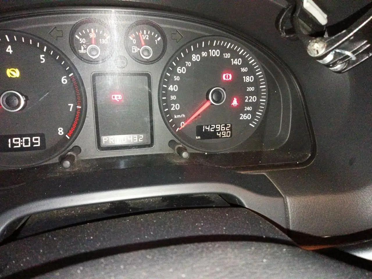 Volkswagen Passat 2011 1.8T Automatic Luxury Model — миниатюра 12