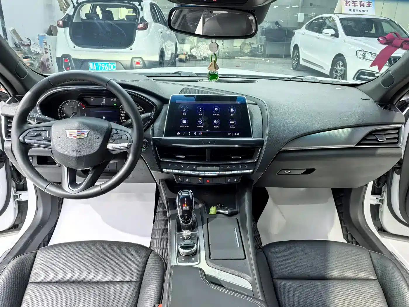 2022 Cadillac CT5 28T Luxury — миниатюра 5