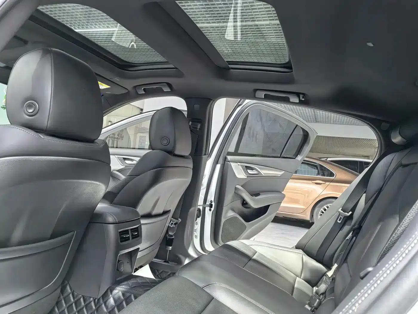 2022 Cadillac CT5 28T Luxury — миниатюра 6