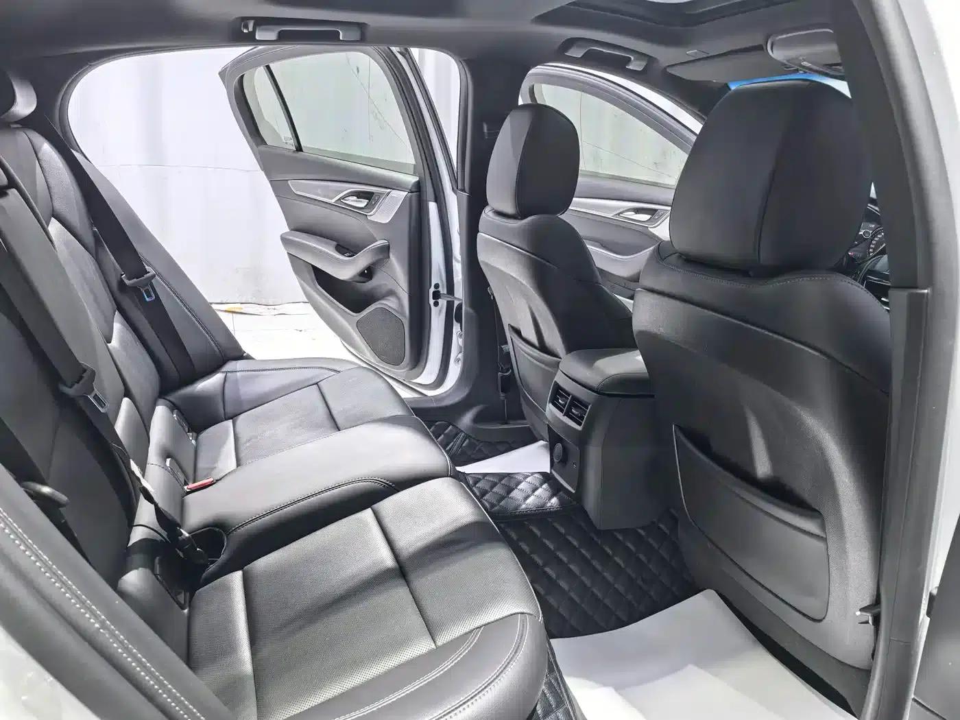 2022 Cadillac CT5 28T Luxury — миниатюра 7