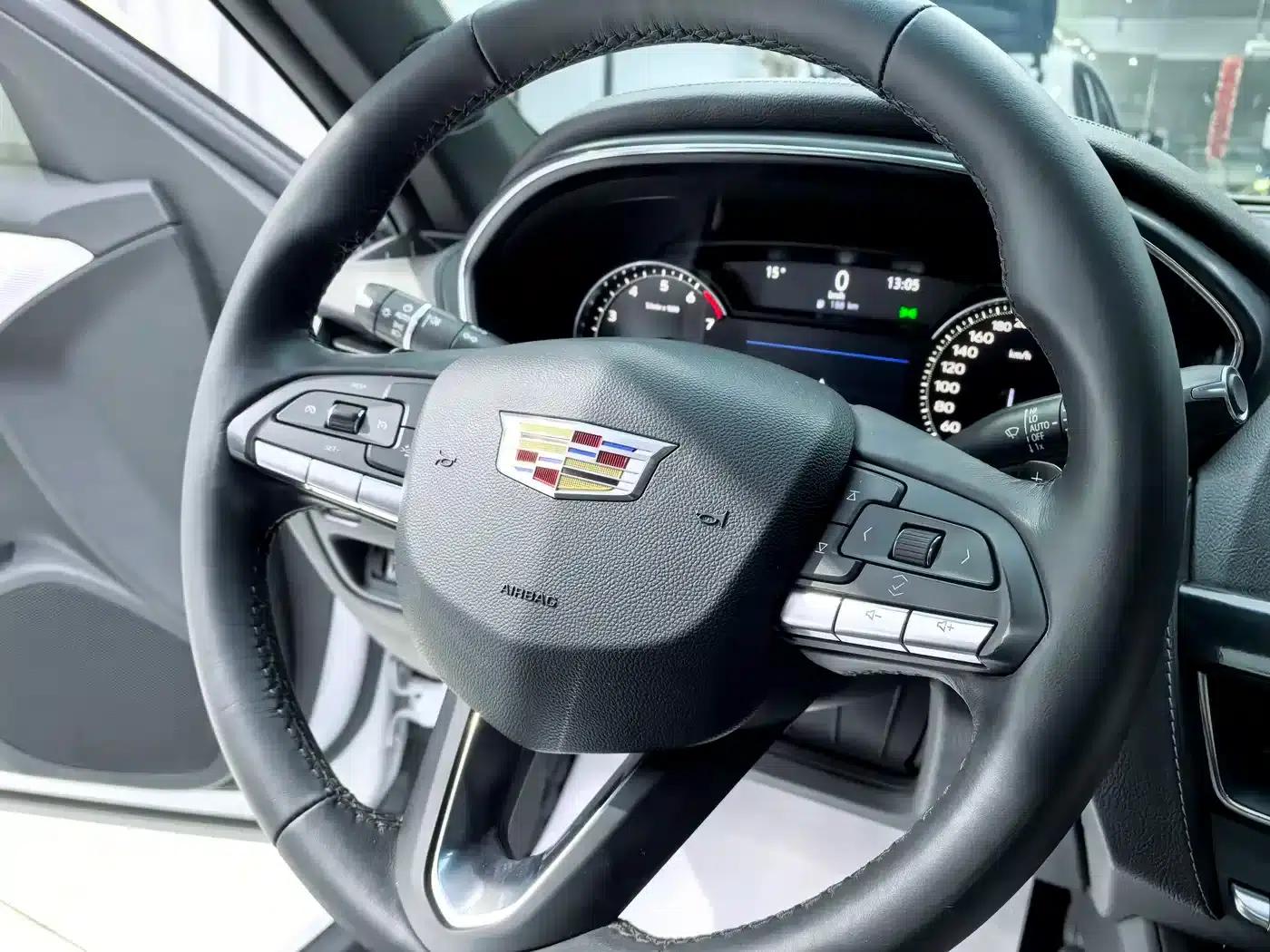 2022 Cadillac CT5 28T Luxury — миниатюра 10