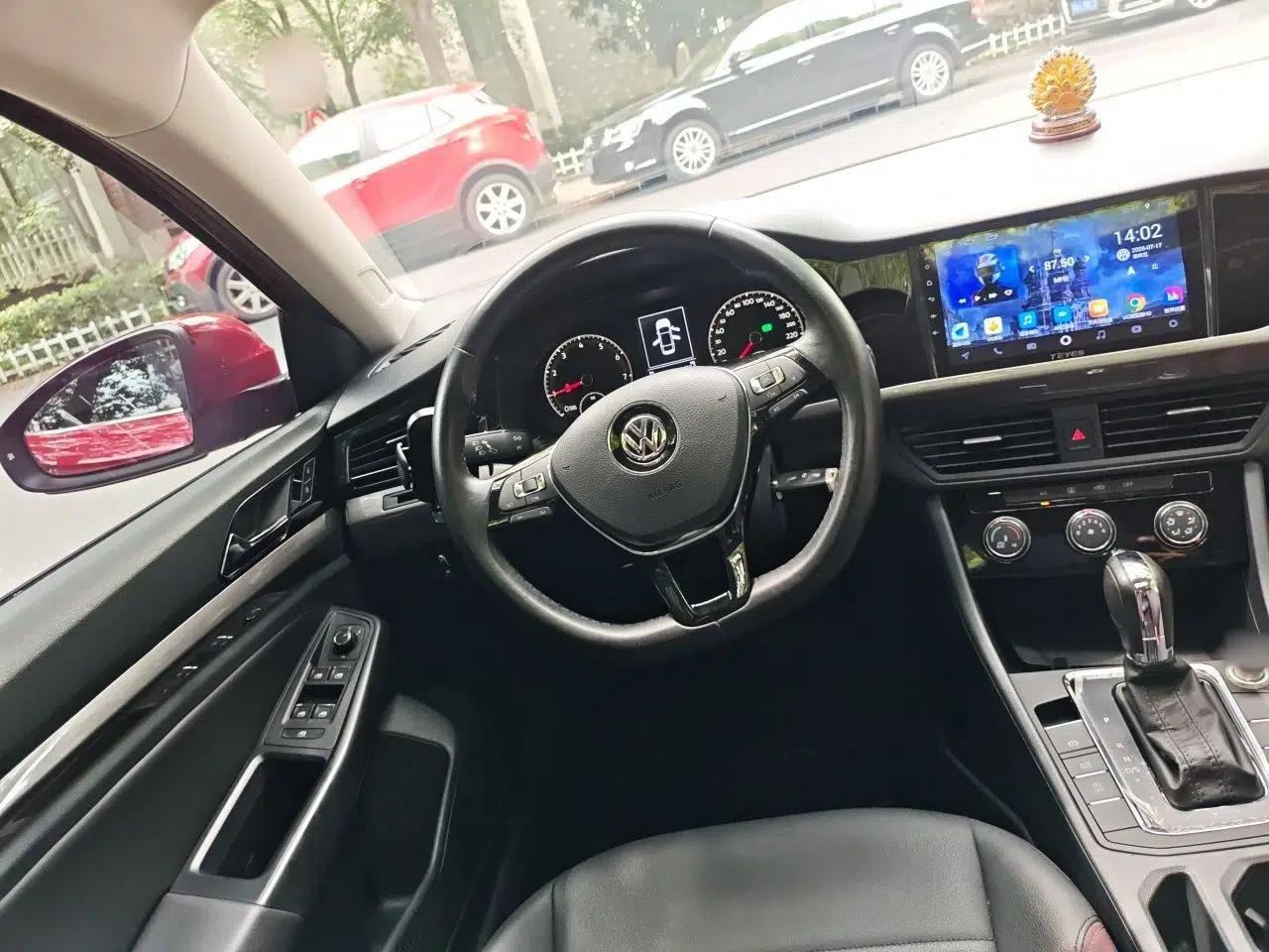 Volkswagen Bora 2019 1.5L Automatic Comfort Model — миниатюра 10