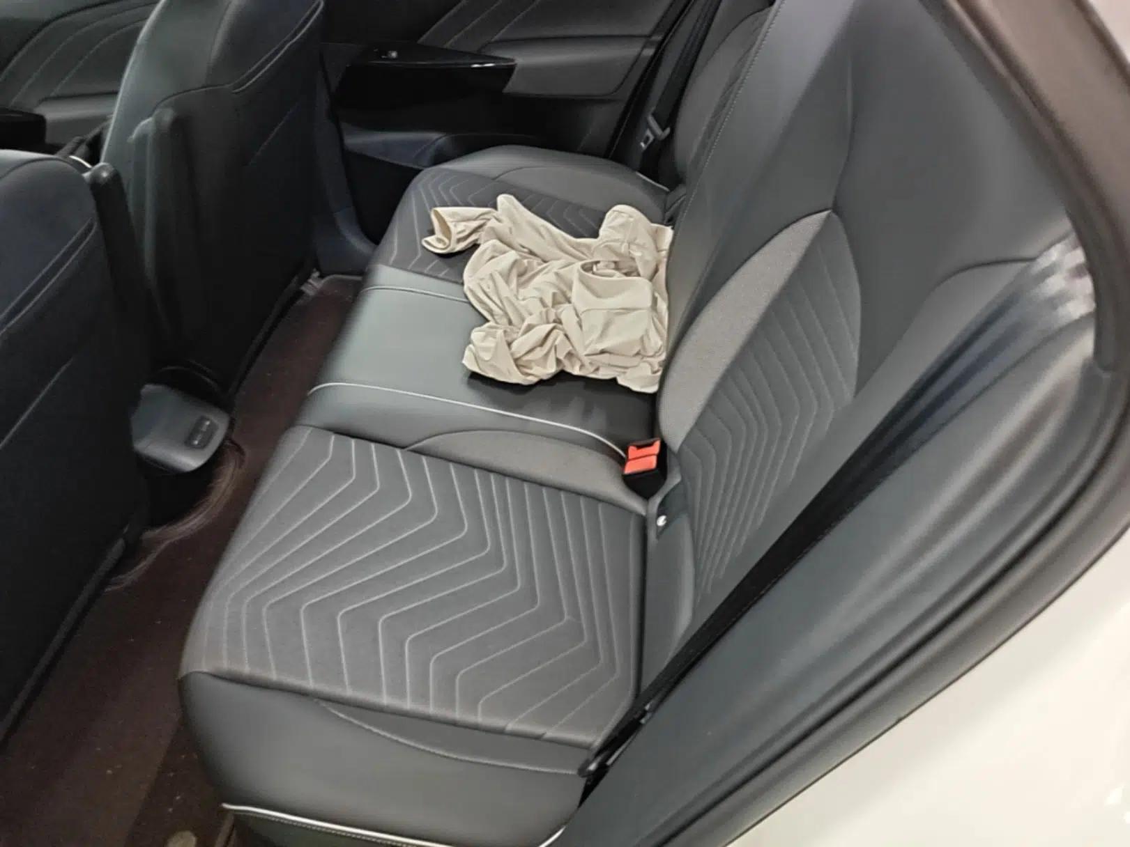 Volkswagen ID.3 2024 Outstanding Edition — миниатюра 20