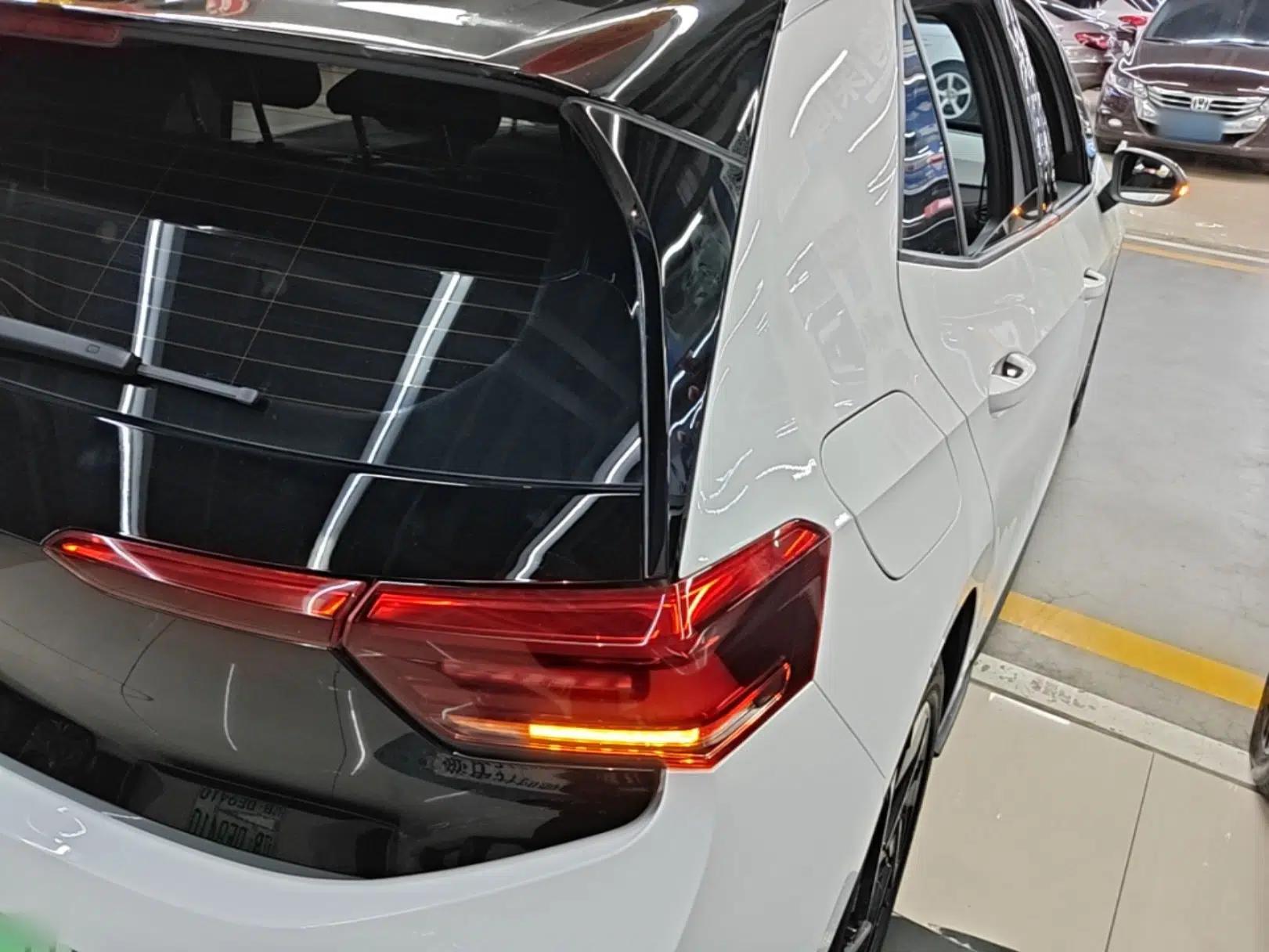 Volkswagen ID.3 2024 Outstanding Edition — миниатюра 6