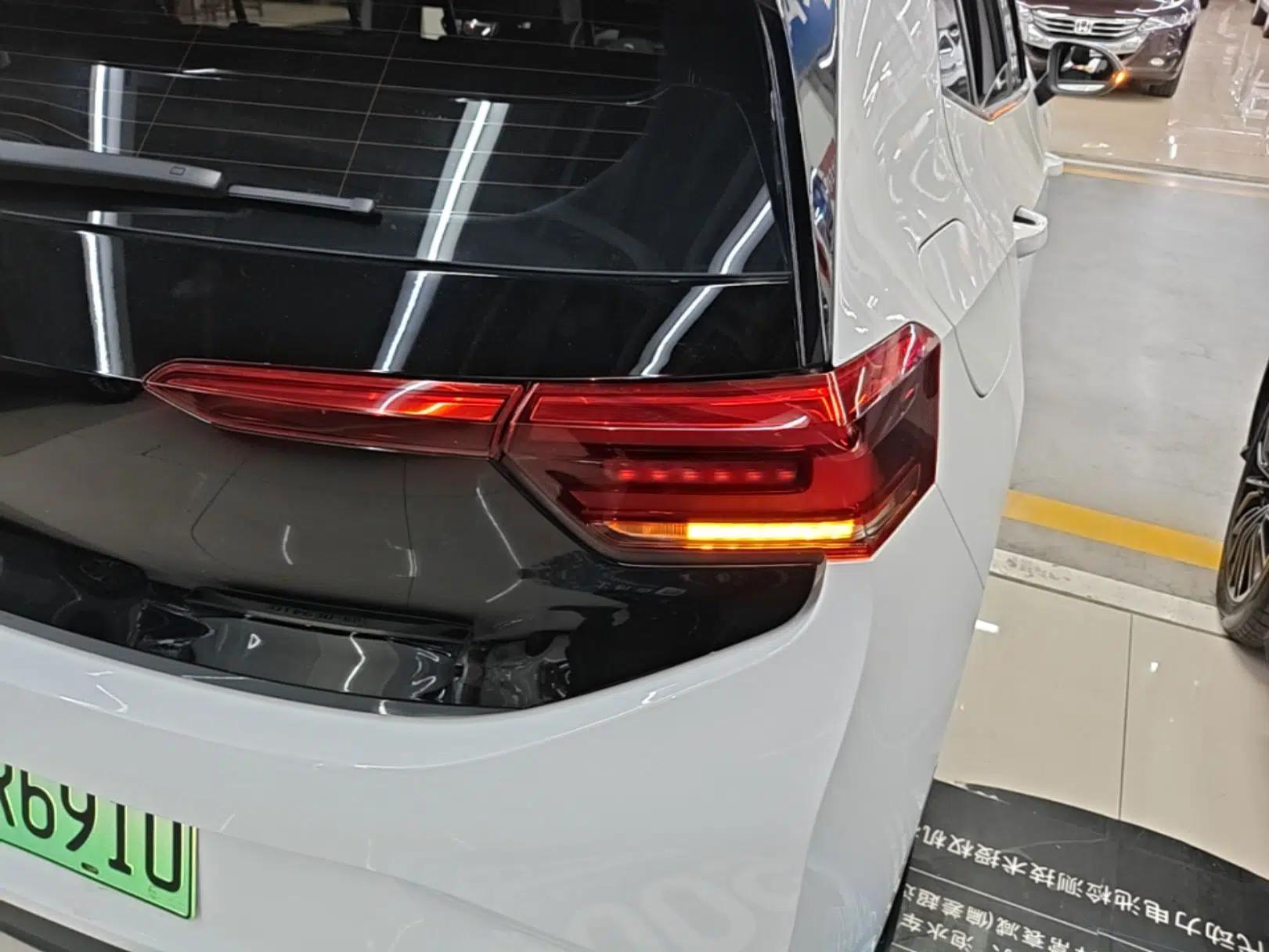 Volkswagen ID.3 2024 Outstanding Edition — миниатюра 9