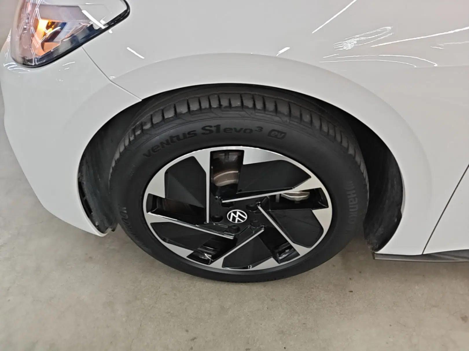 Volkswagen ID.3 2024 Outstanding Edition — миниатюра 10