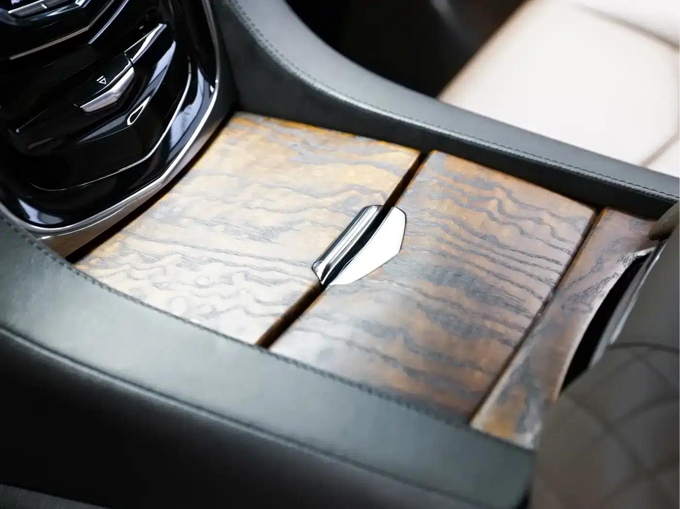 2017 Cadillac Escalade 6.2L ESV Platinum Edition Extended Wheelbase — миниатюра 14
