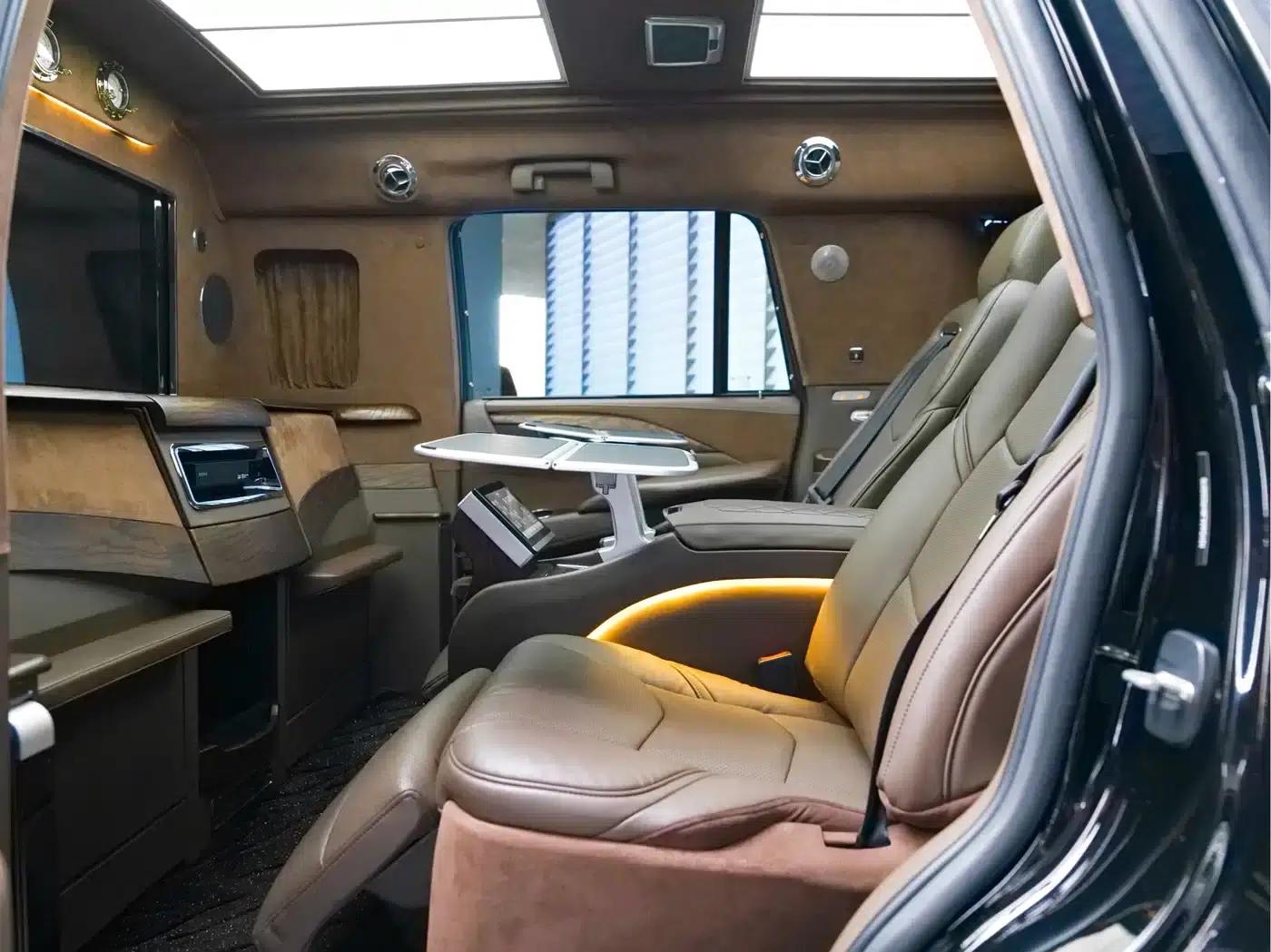 2017 Cadillac Escalade 6.2L ESV Platinum Edition Extended Wheelbase — миниатюра 16