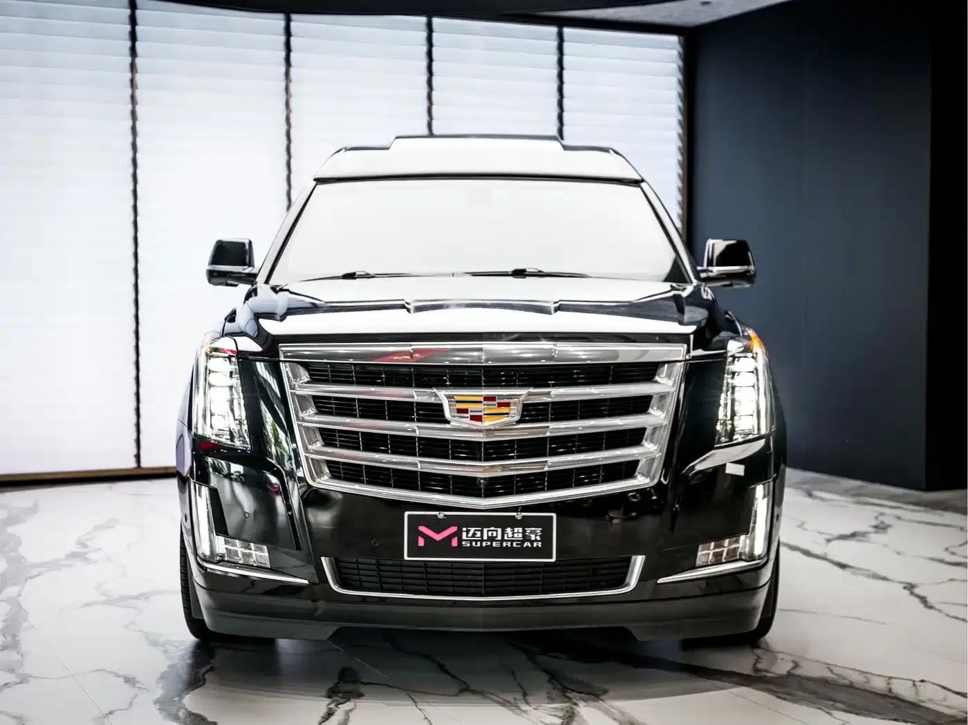 2017 Cadillac Escalade 6.2L ESV Platinum Edition Extended Wheelbase — миниатюра 3