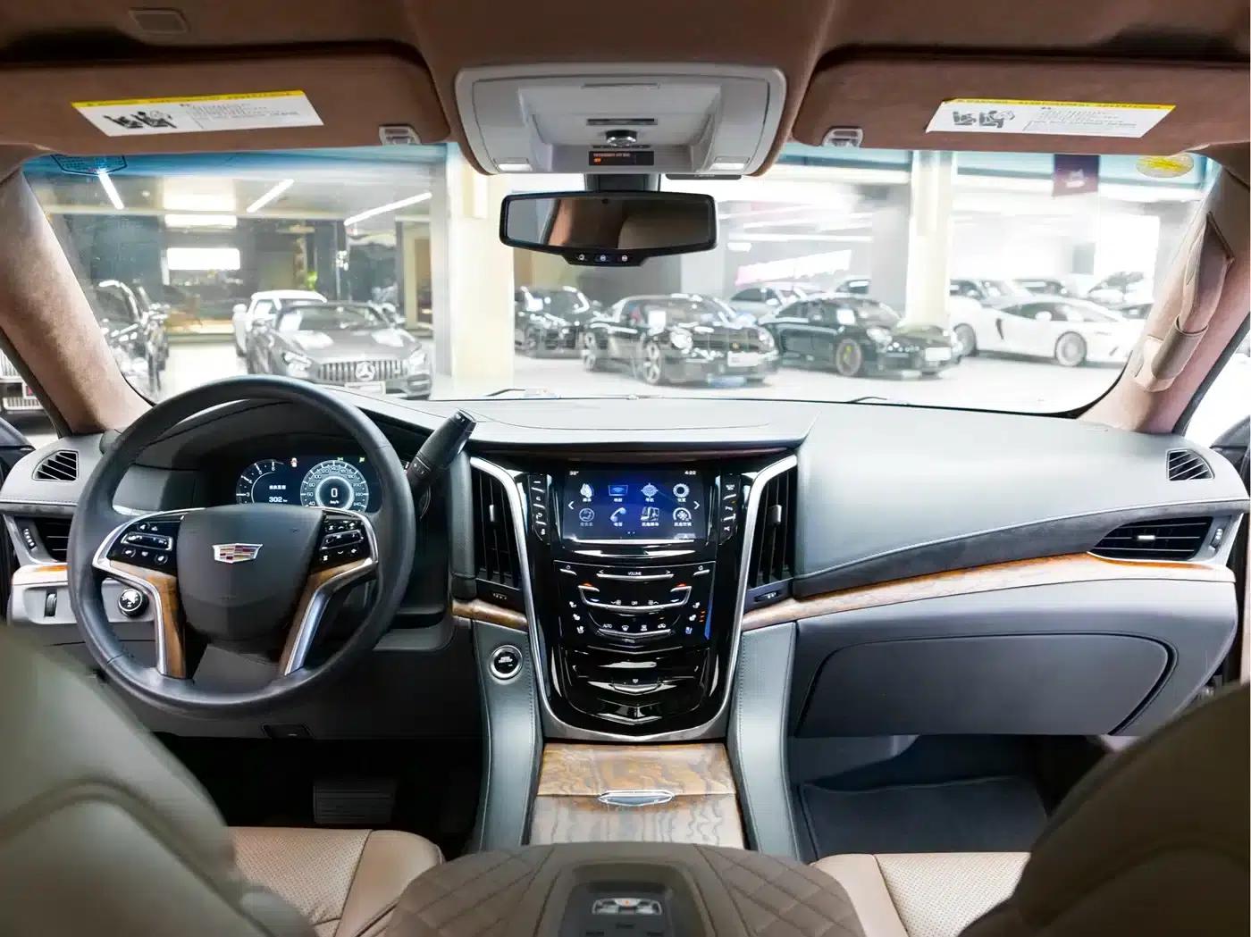 2017 Cadillac Escalade 6.2L ESV Platinum Edition Extended Wheelbase — миниатюра 10