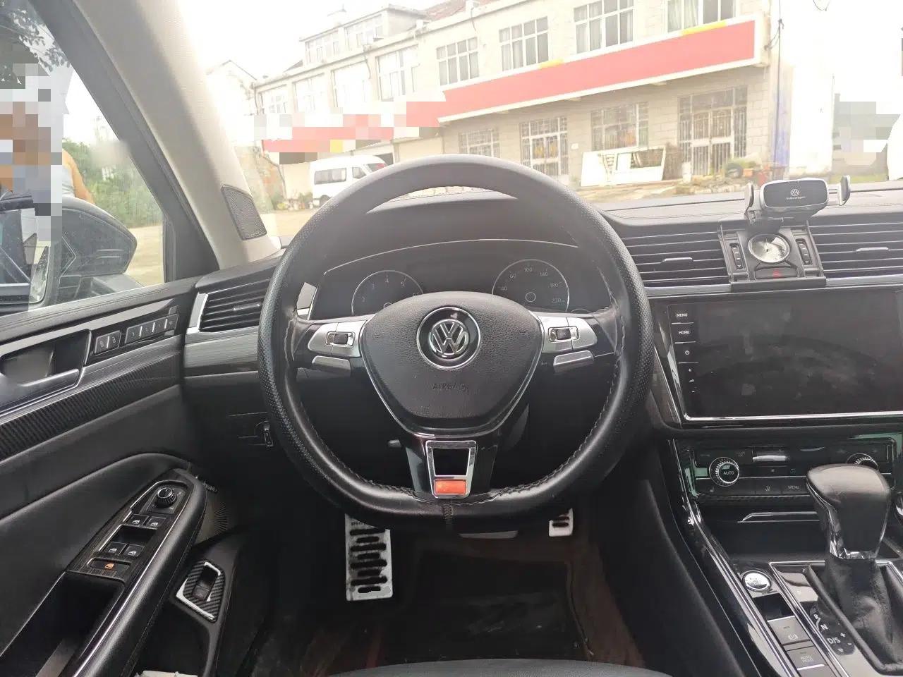 Volkswagen Phideon 2018 Revised Version 380TSI Two-Wheel Drive Business Edition — миниатюра 10