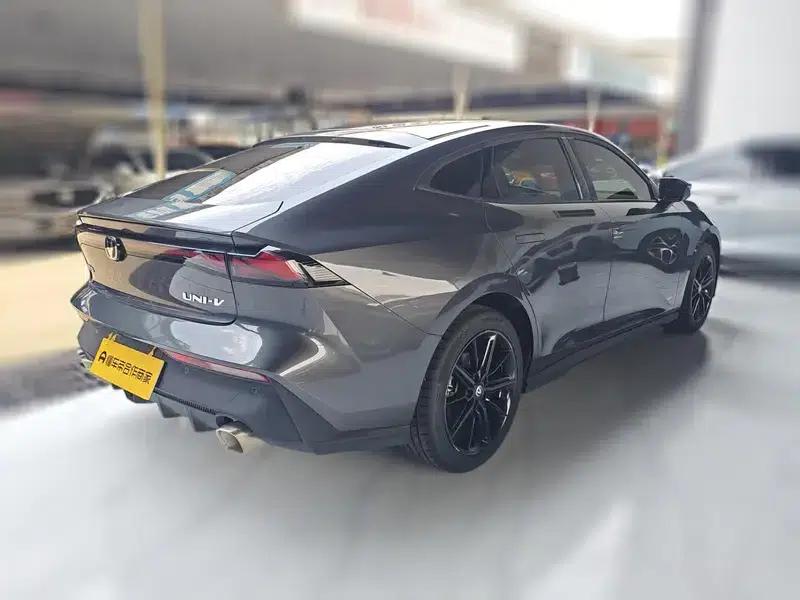 Changan UNI-V 2024 1.5T High-Performance Edition — миниатюра 6