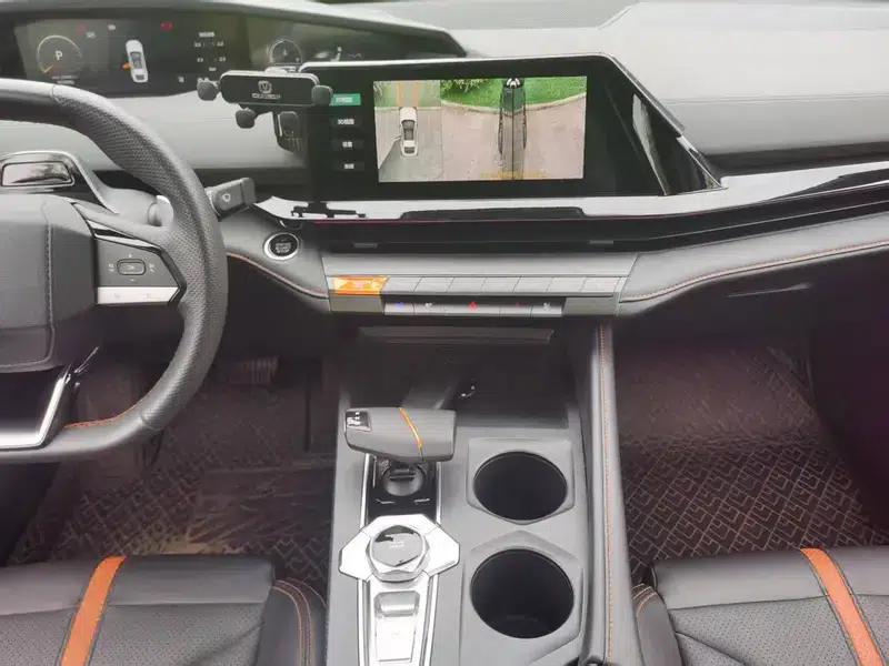 Changan UNI-V 2024 1.5T Premium Edition — миниатюра 14