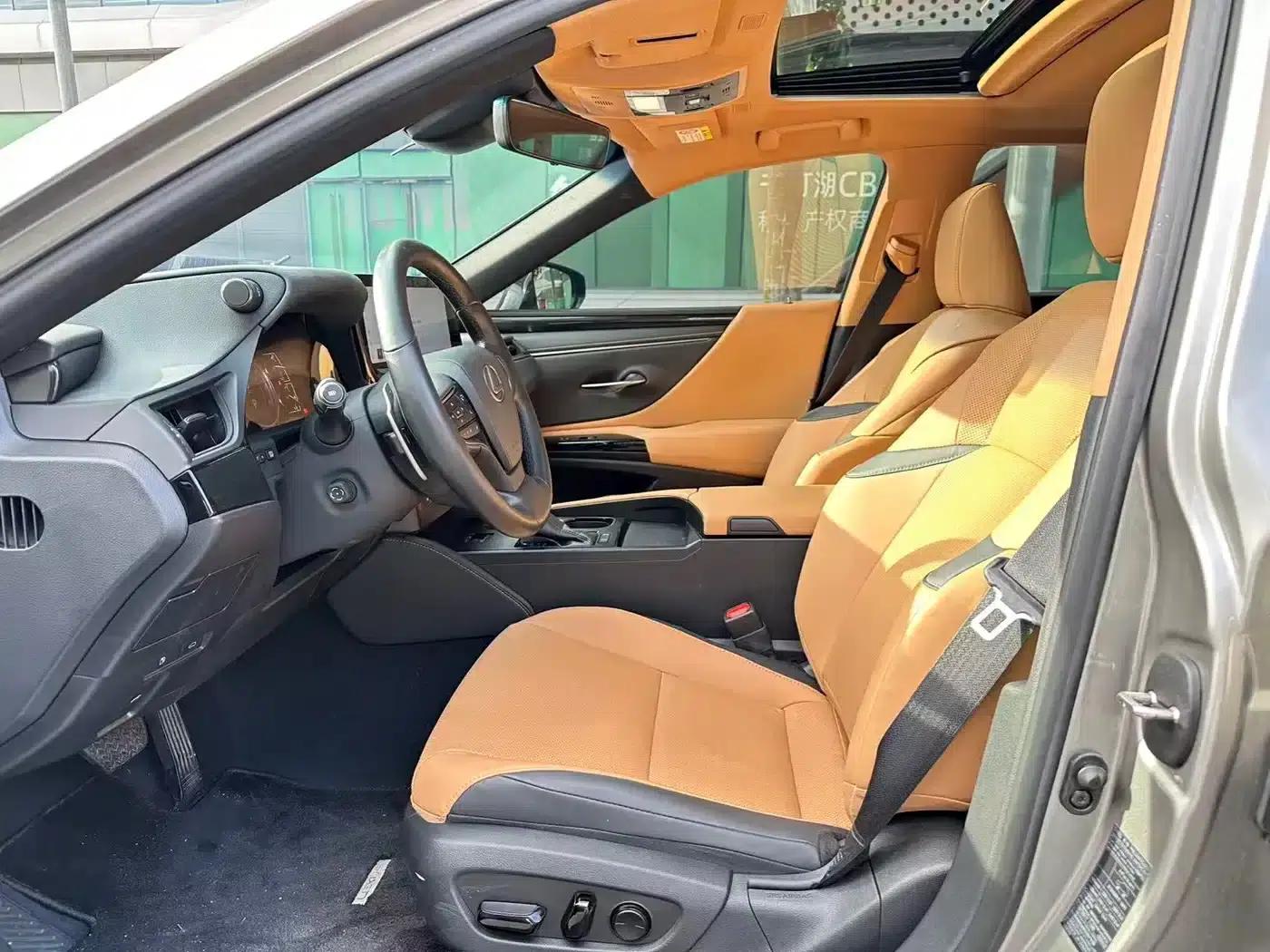 Lexus ES 2023 200 Premium Edition — миниатюра 4
