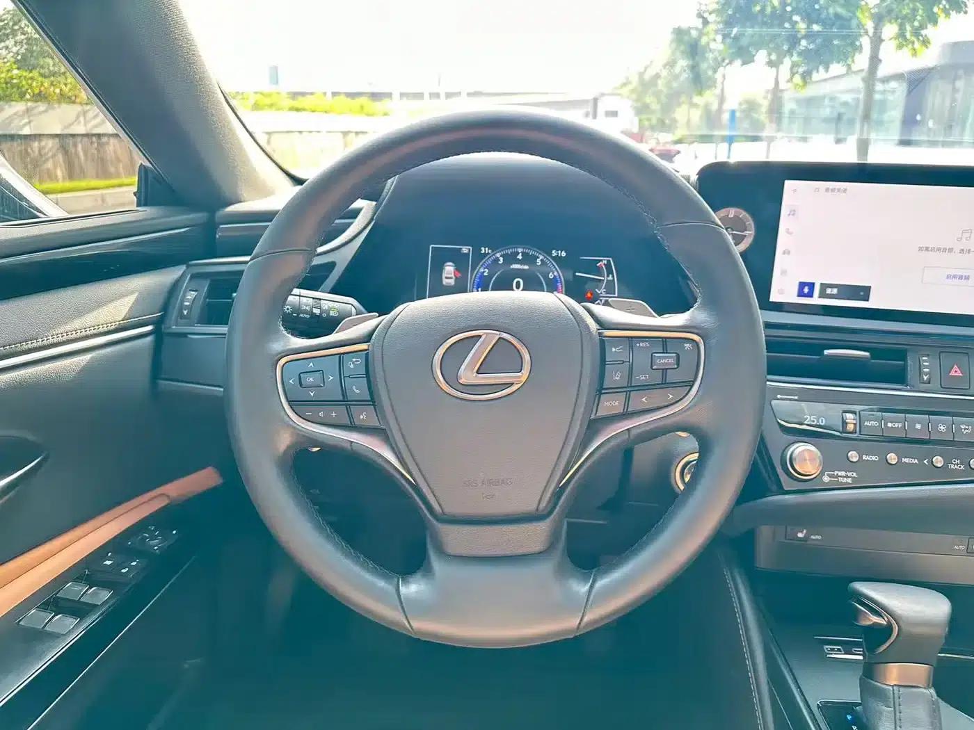 Lexus ES 2023 200 Premium Edition — миниатюра 7