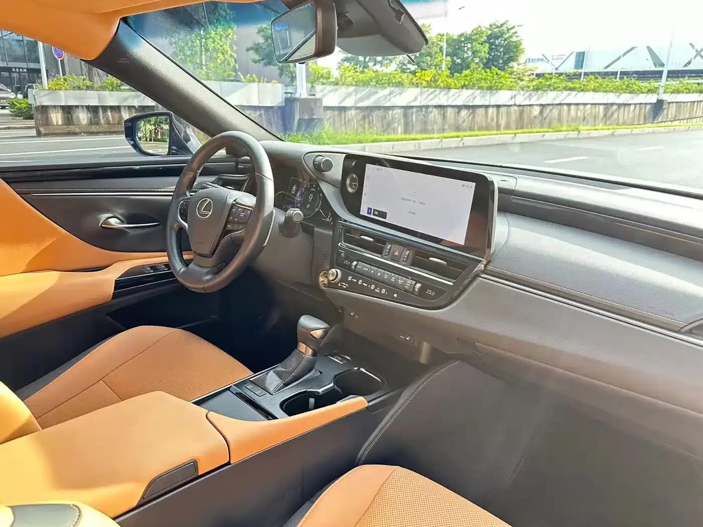 Lexus ES 2023 200 Premium Edition — миниатюра 9