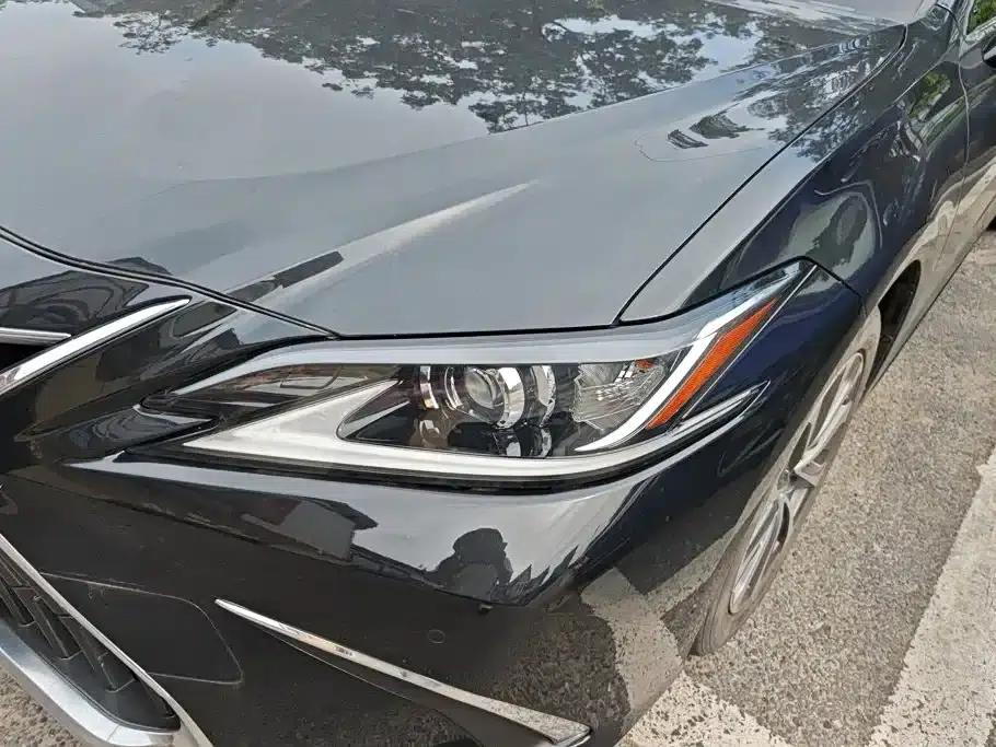 Lexus ES 2022 300h Premium Edition — миниатюра 5