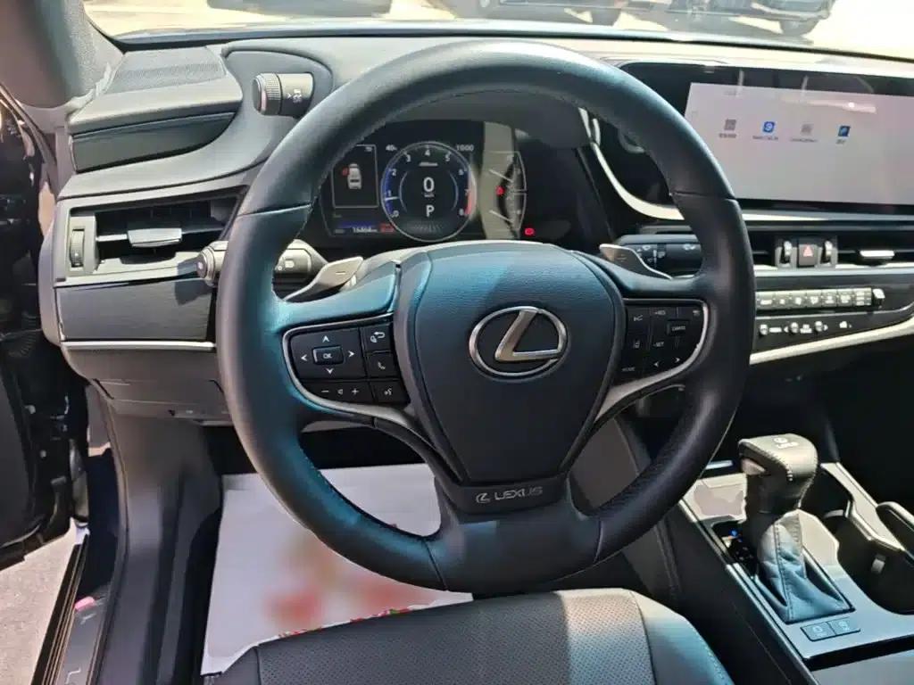 Lexus ES 2023 200 Premium Edition — миниатюра 11