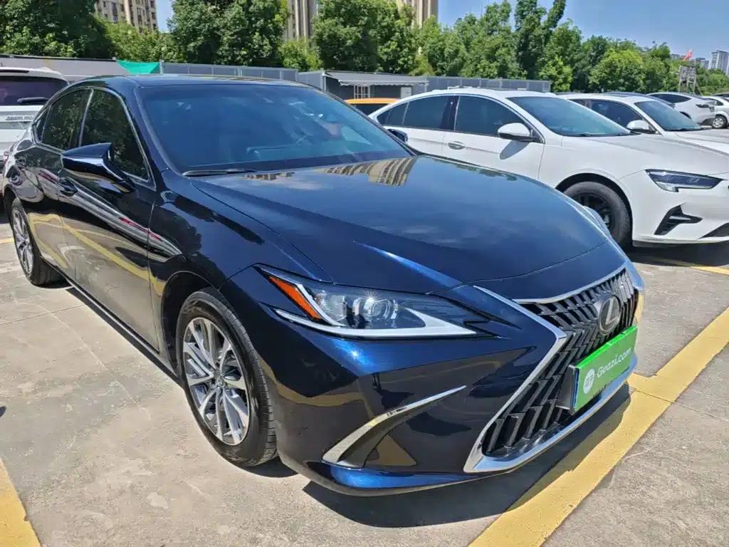 Lexus ES 2023 200 Premium Edition — миниатюра 4