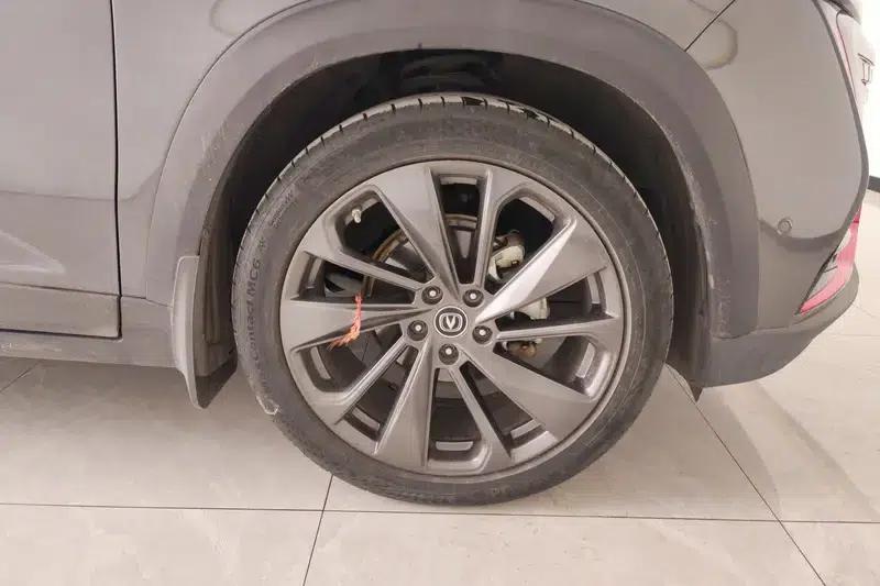 Changan UNI-T 2020 1.5T Flagship Edition — миниатюра 4