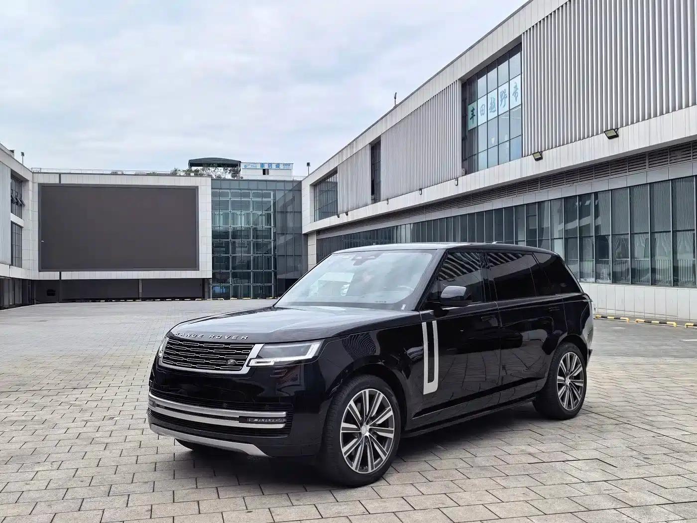 Range Rover 2023 3.0 L6 400PS Grand Long Wheelbase — миниатюра 1