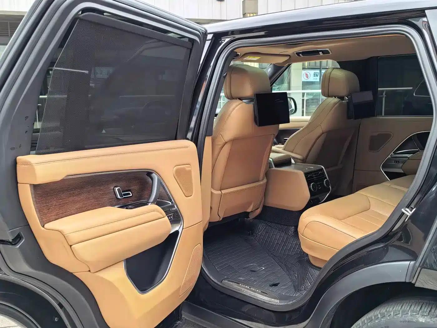 Range Rover 2023 3.0 L6 400PS Grand Long Wheelbase — миниатюра 12