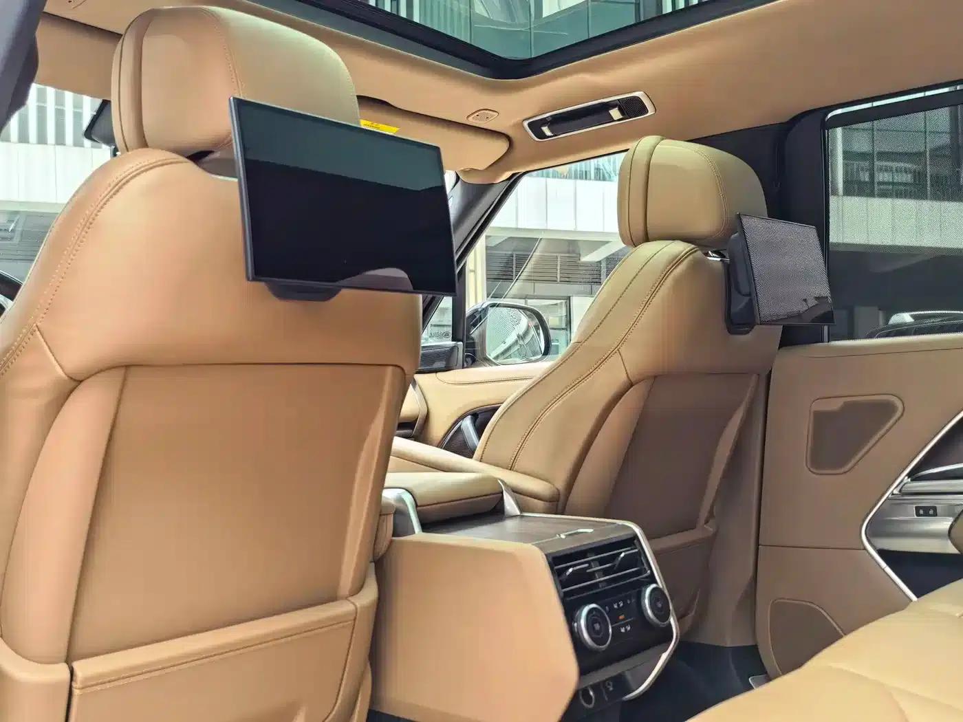 Range Rover 2023 3.0 L6 400PS Grand Long Wheelbase — миниатюра 17