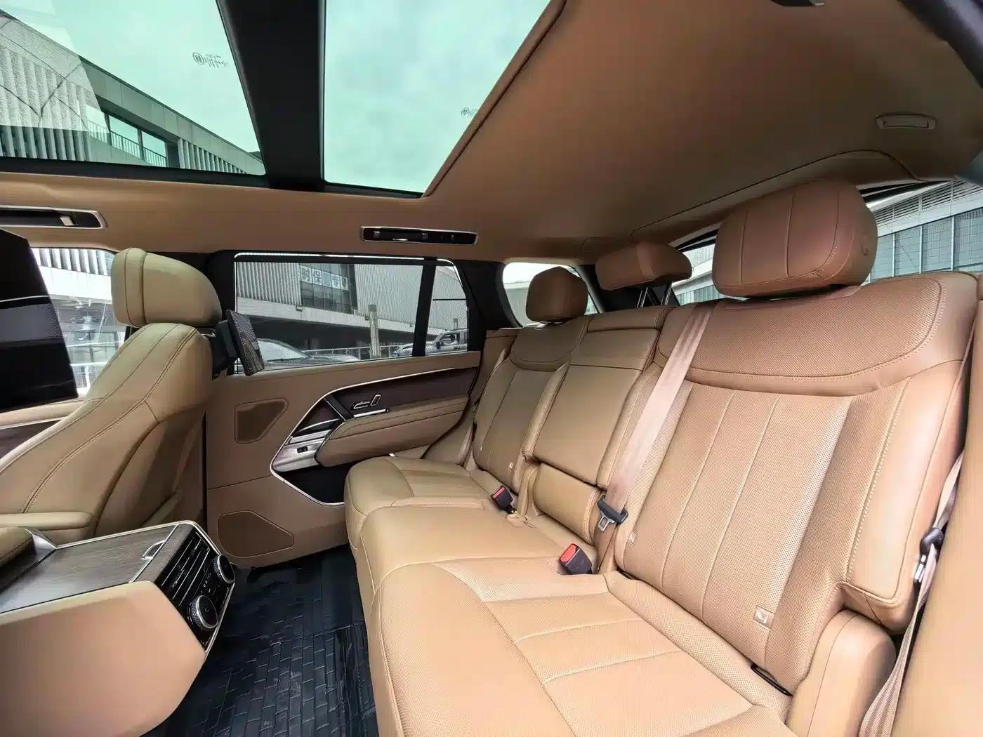 Range Rover 2023 3.0 L6 400PS Grand Long Wheelbase — миниатюра 18