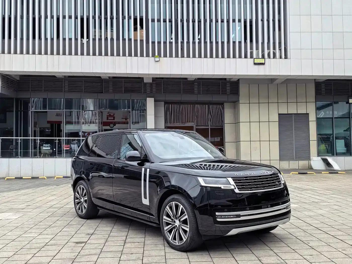 Range Rover 2023 3.0 L6 400PS Grand Long Wheelbase — миниатюра 3