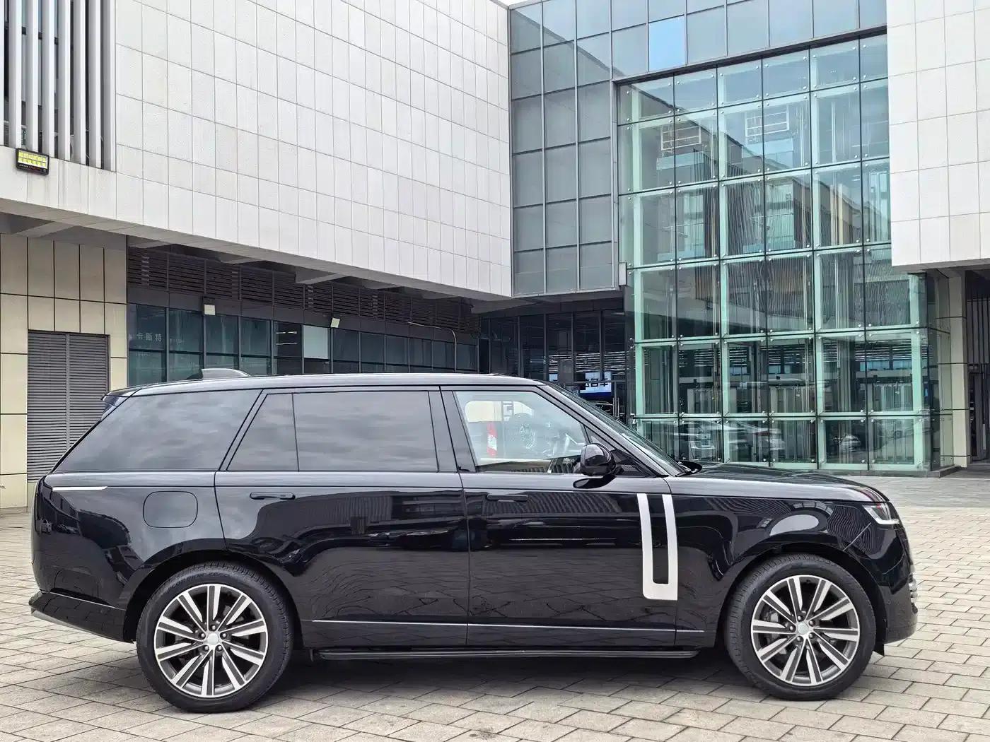 Range Rover 2023 3.0 L6 400PS Grand Long Wheelbase — миниатюра 22