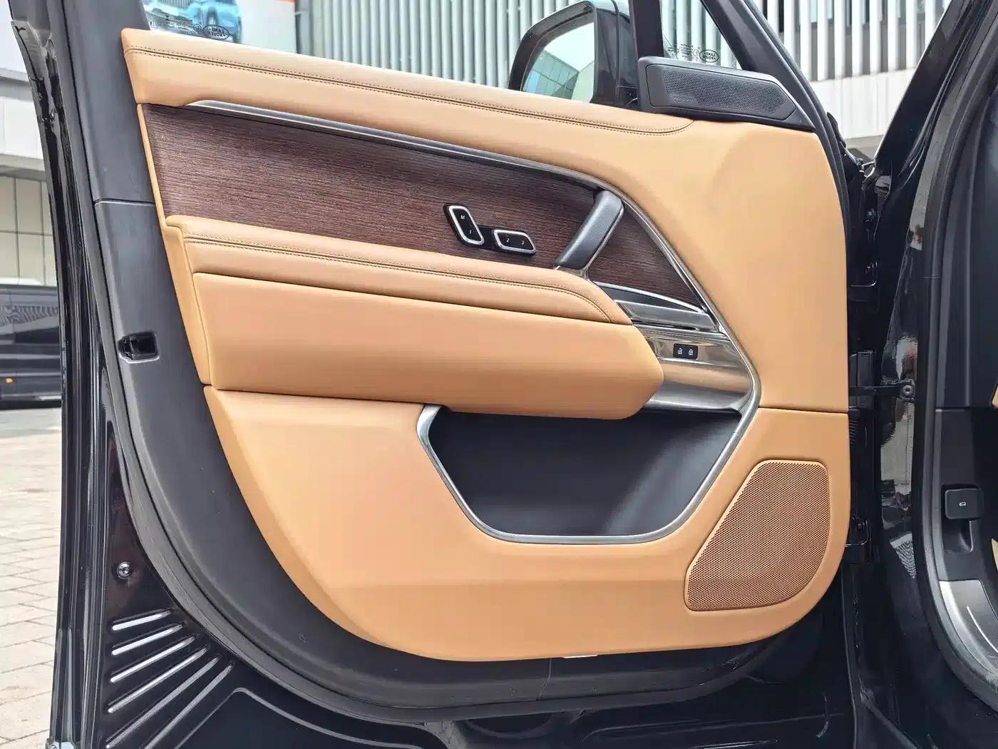 Range Rover 2023 3.0 L6 400PS Grand Long Wheelbase — миниатюра 4