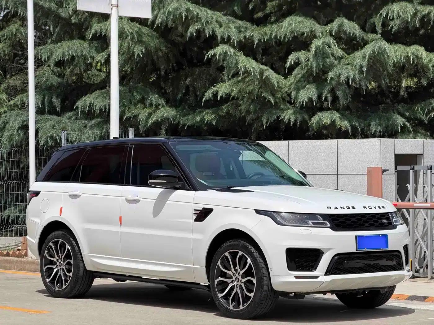 Range Rover Sport 2021 3.0 L6 Black Edition — миниатюра 3