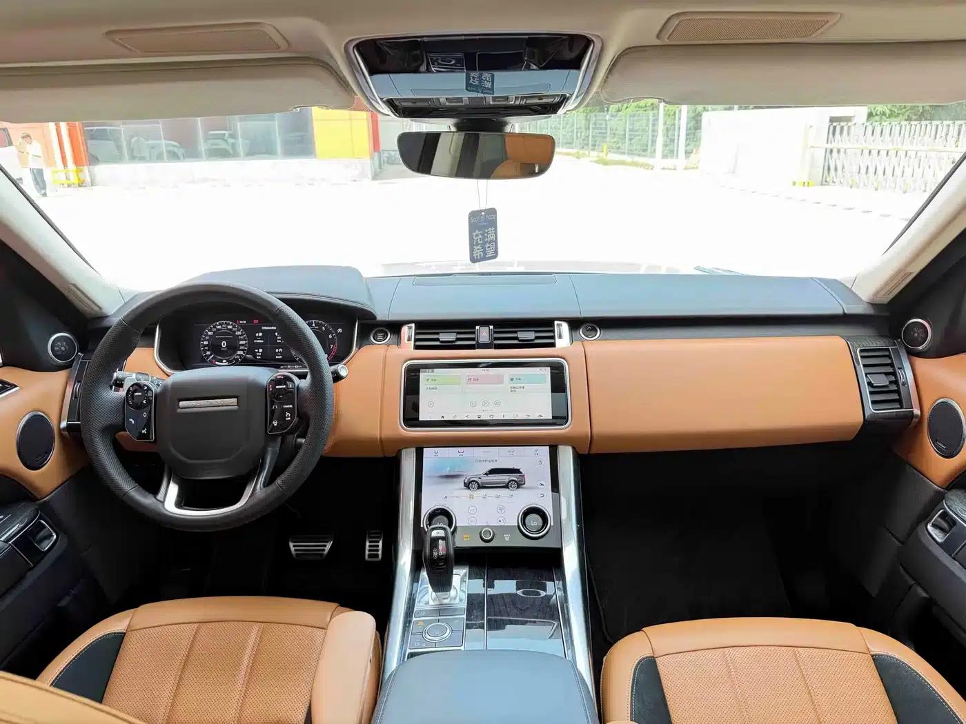 Range Rover Sport 2021 3.0 L6 Black Edition — миниатюра 5