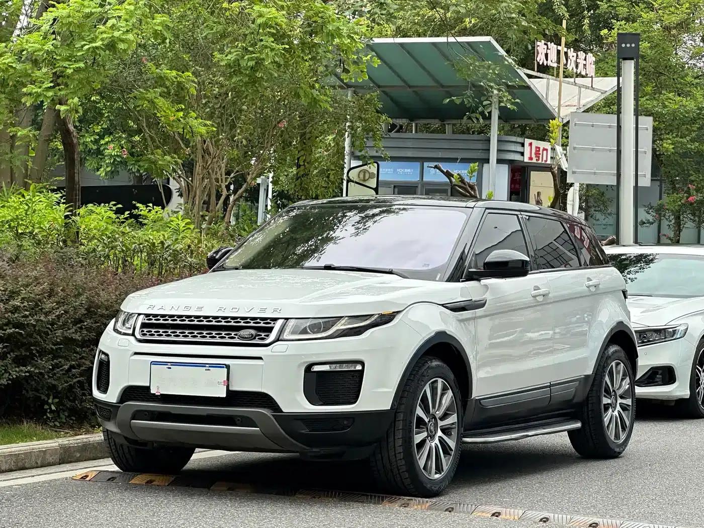 Range Rover Evoque 2018 240PS SE Smart Edition — миниатюра 1