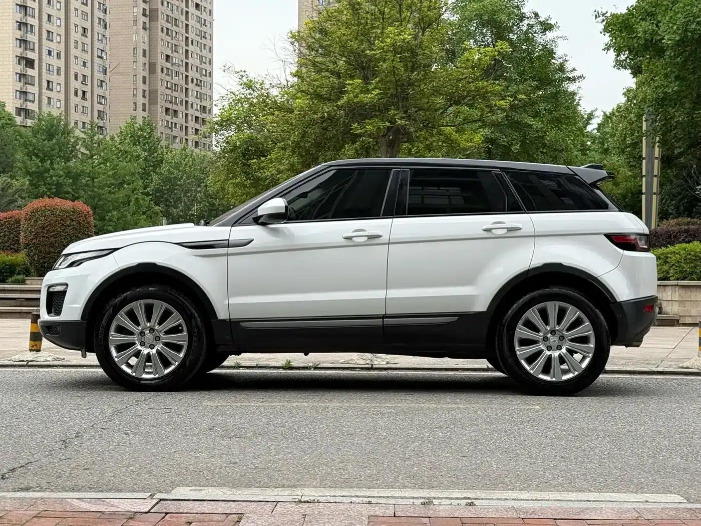 Range Rover Evoque 2018 240PS SE Smart Edition — миниатюра 4