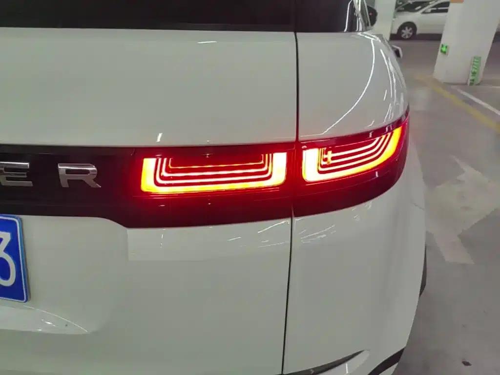 Range Rover Evoque 2022 Model: Evoque L 249PS R-Dynamic HSE Luxury Edition — миниатюра 8
