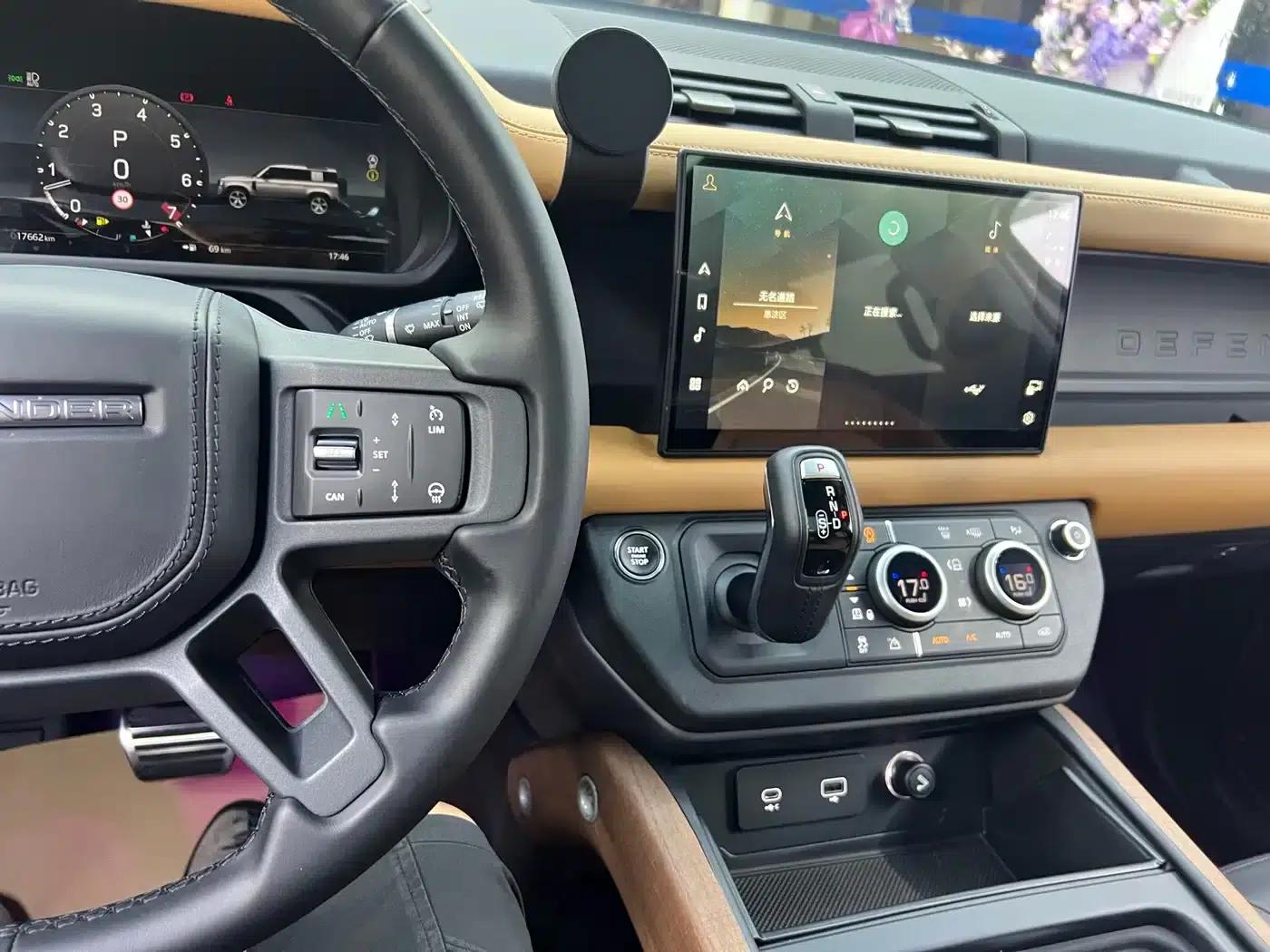 2024 Land Rover Defender 110 3.0T P400 X — миниатюра 13