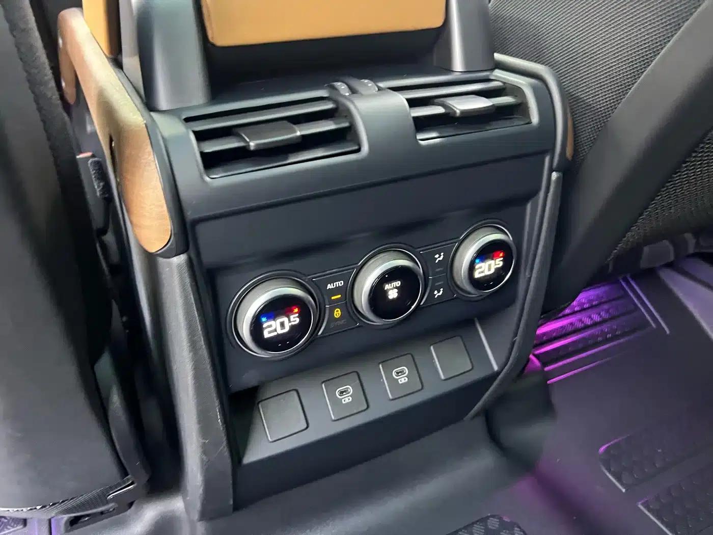 2024 Land Rover Defender 110 3.0T P400 X — миниатюра 18
