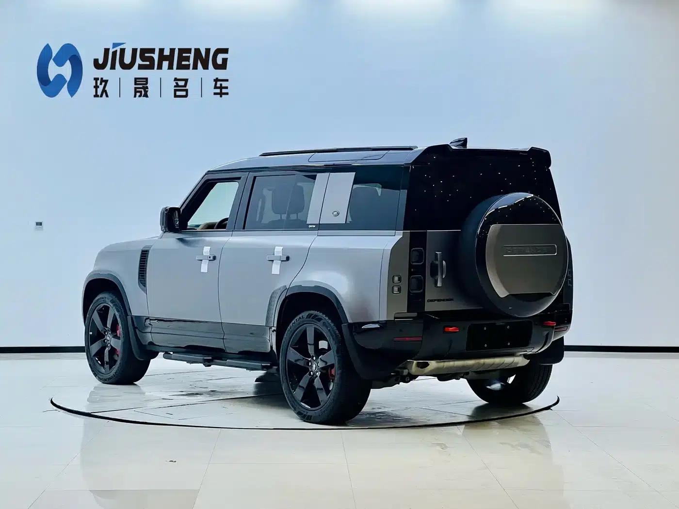 2024 Land Rover Defender 110 3.0T P400 X — миниатюра 4