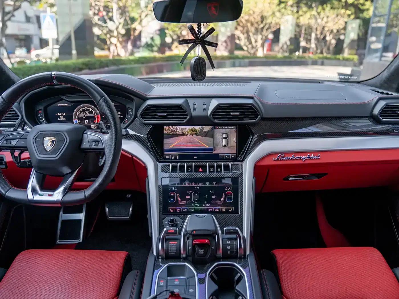 2018 Urus 4.0T V8 — миниатюра 13