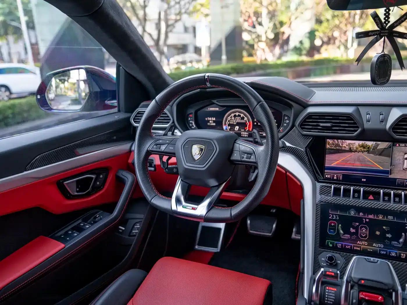 2018 Urus 4.0T V8 — миниатюра 14