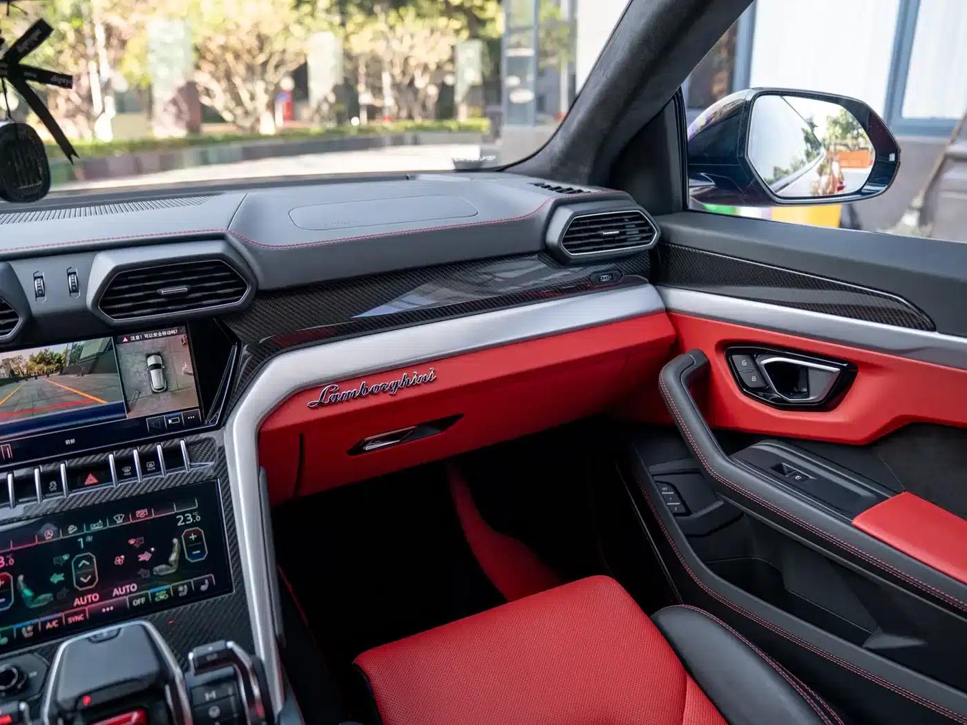 2018 Urus 4.0T V8 — миниатюра 15