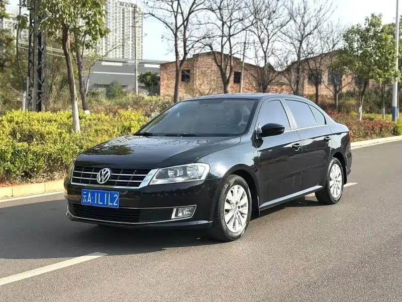 2013 Volkswagen Lavida 1.4TSI Manual Comfort Edition — миниатюра 1